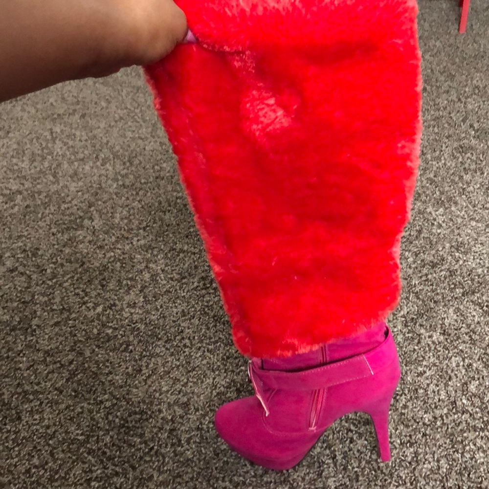 Red/pink fur boots